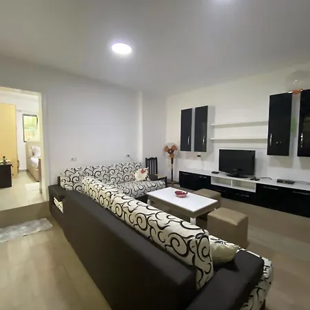 公寓 Central Stay Tirana *